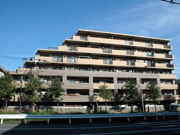 たまプラーザ美しが丘パークホームズ2番館の外観