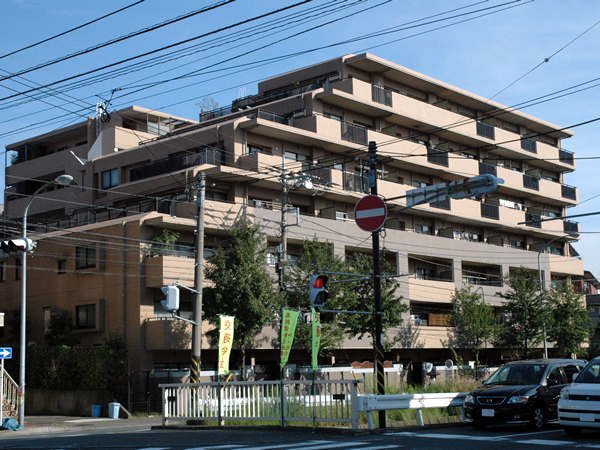 たまプラーザ美しが丘パークホームズ2番館の外観