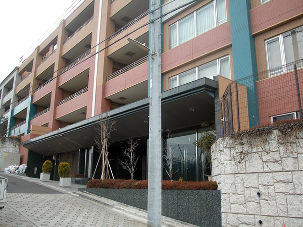 あざみ野ヒルズの外観