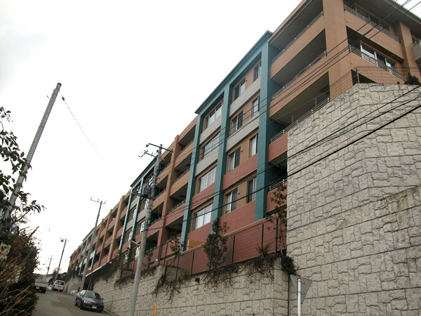 あざみ野ヒルズの外観