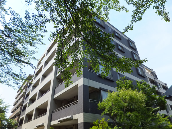 ファミール鷺沼パークフロントの外観