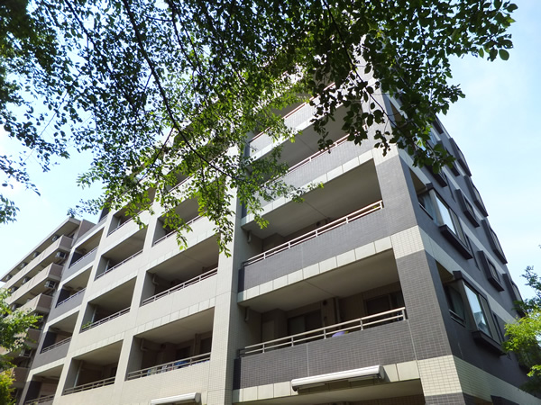 ファミール鷺沼パークフロントの外観