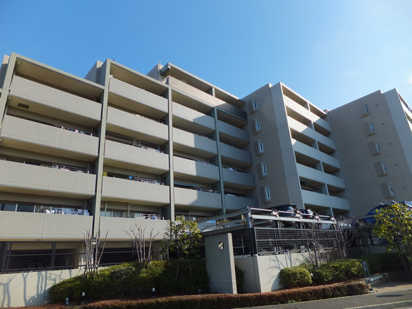 コスモたまプラーザグリーンガーデンの外観