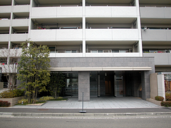 コスモたまプラーザグリーンガーデンの外観