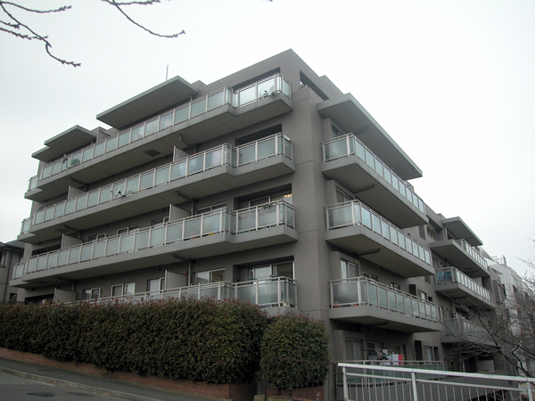 東急ドエルアルスたまプラーザの外観