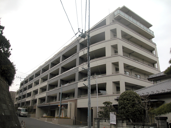 クレアヒルズあざみ野の外観