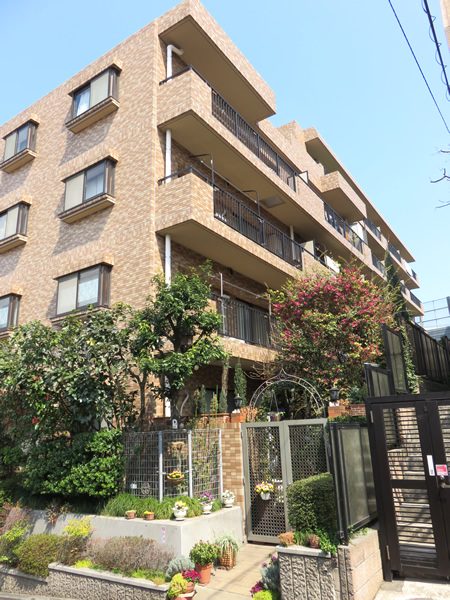 シンフォニアたまプラーザの外観