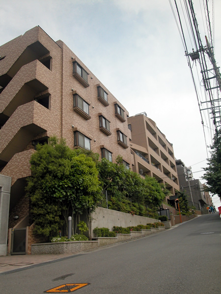 シンフォニアたまプラーザの外観