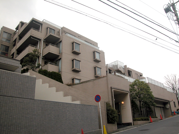 シーアイコートたまプラーザの外観