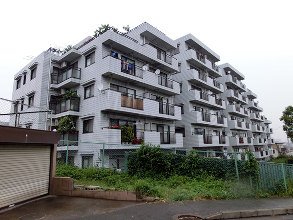 ファミネス宮崎台の外観