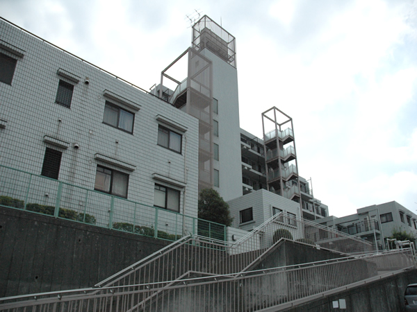 ファミネス宮崎台の外観