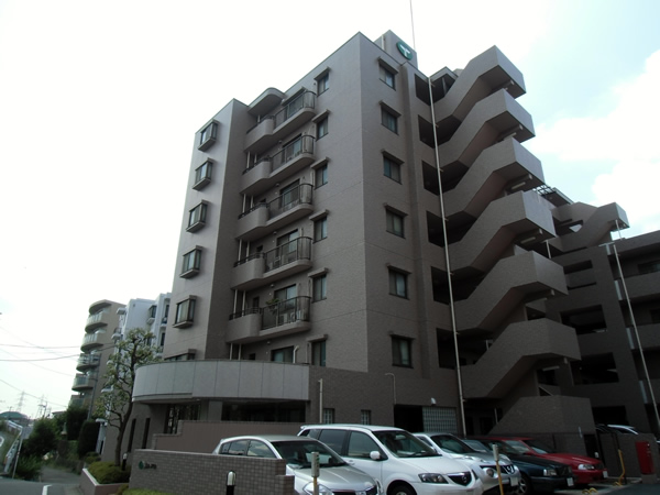 チュリス宮崎台の外観