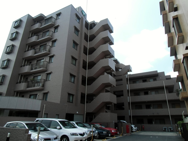 チュリス宮崎台の外観