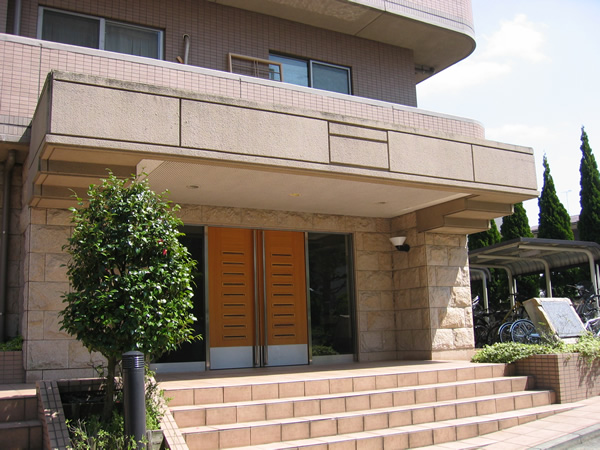 イトーピア市が尾の外観