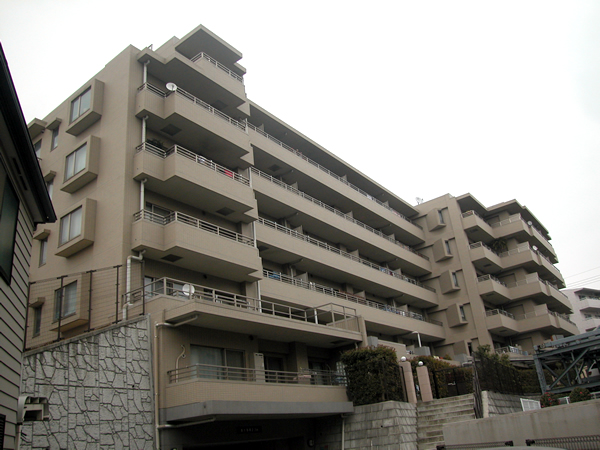 グランヒルズ青葉台の外観