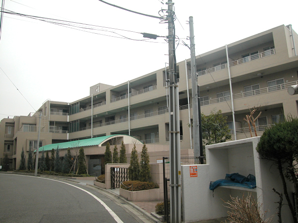 グランヒルズ青葉台の外観