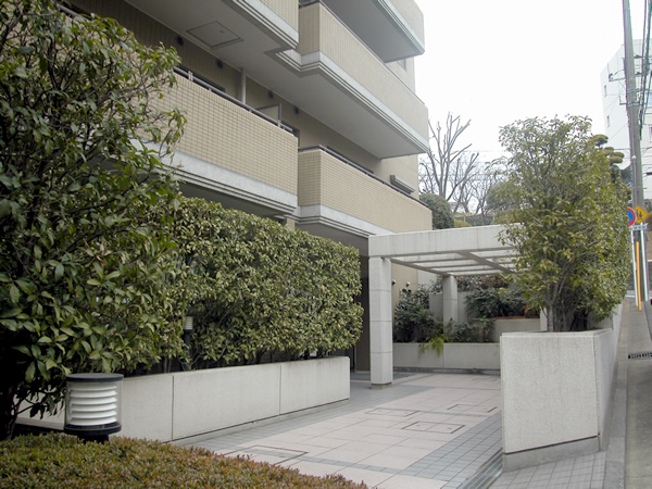 ハイコート青葉台の外観