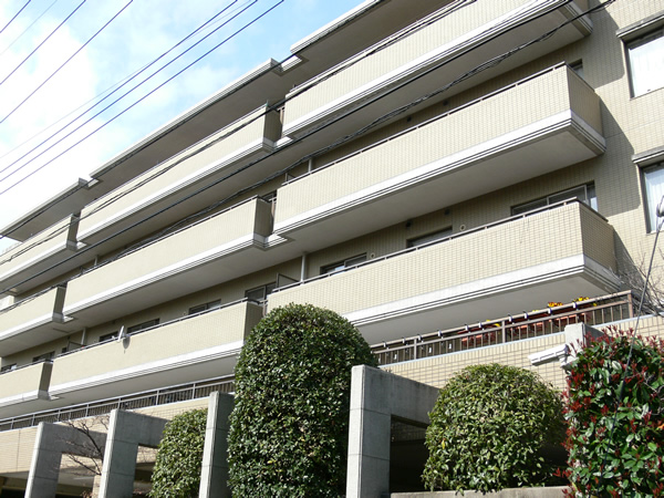 ハイコート青葉台の外観