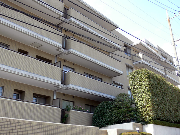 ハイコート青葉台の外観