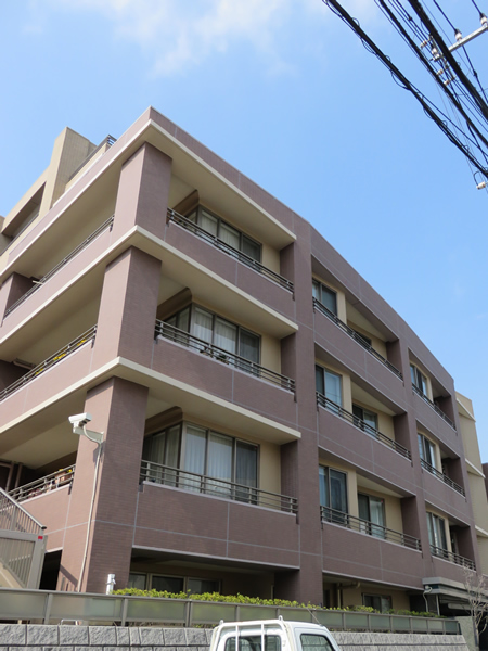 ヒルズ青葉台2丁目の外観