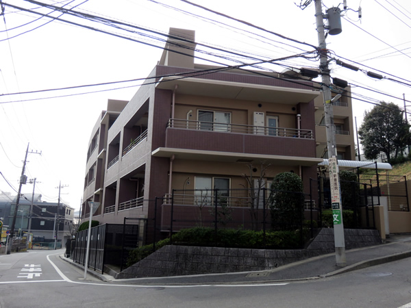 ヒルズ青葉台2丁目の外観