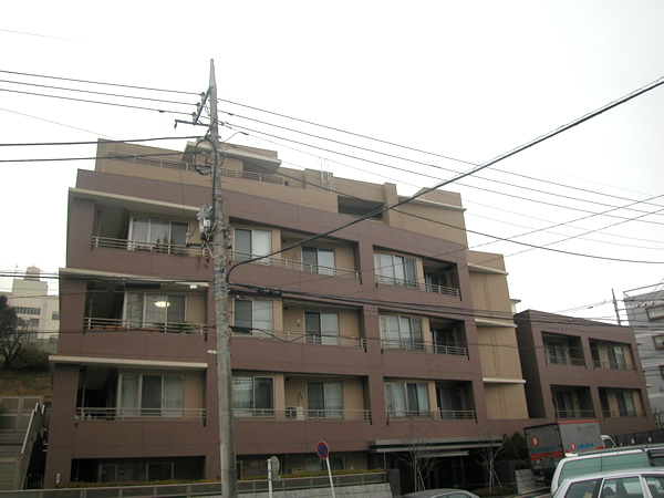 ヒルズ青葉台2丁目の外観