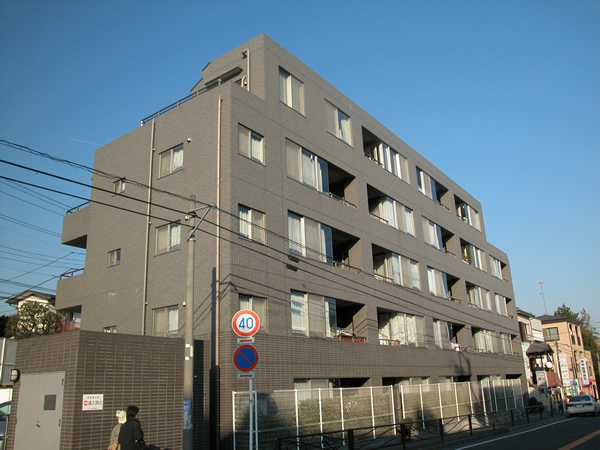 ラティール鷺沼の外観