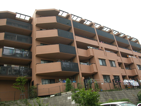 コスモ宮前平コートフォルムの外観