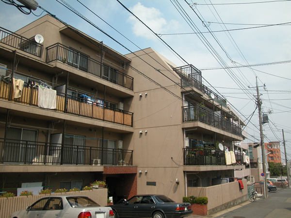 ブルンネン宮前平の外観