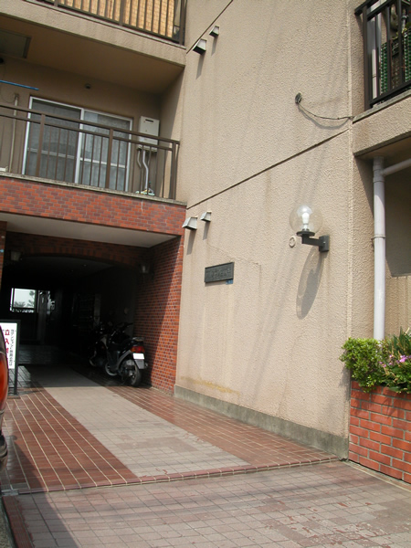 ブルンネン宮前平の外観