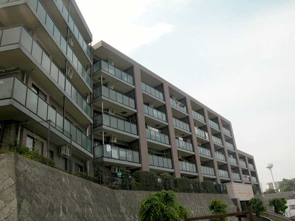 ライオンズマンション宮前平ヒルズの外観