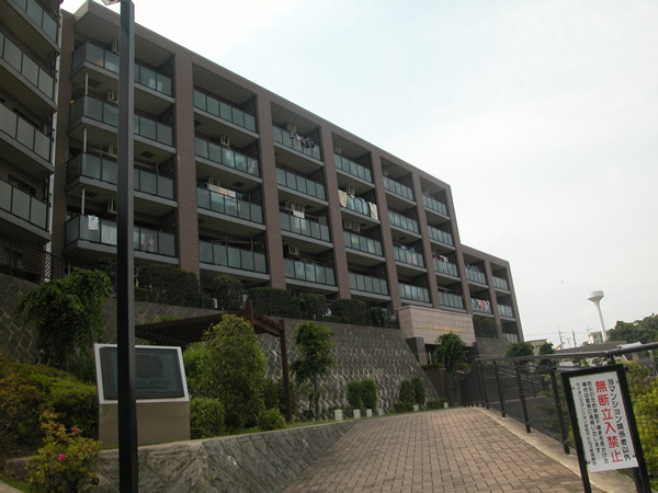 ライオンズマンション宮前平ヒルズの外観