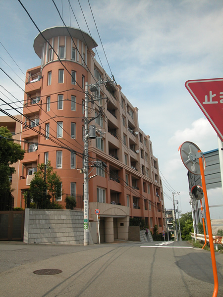 ラヴィドール宮前平の外観