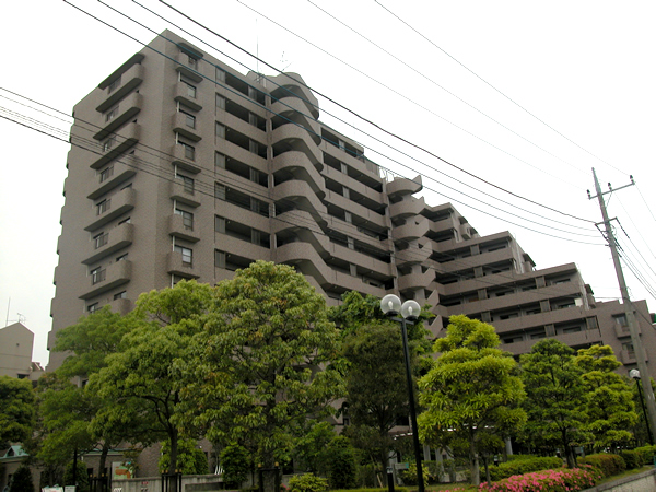 鷺沼ガーデン１０２の外観