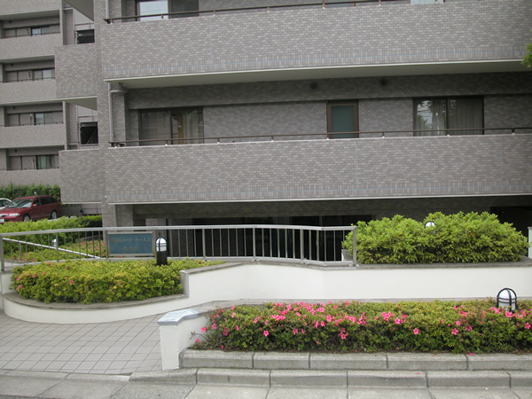 鷺沼東パーク・ホームズ　弐番館の外観