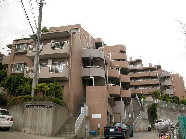 コスモ梶ヶ谷グランヒルズの外観