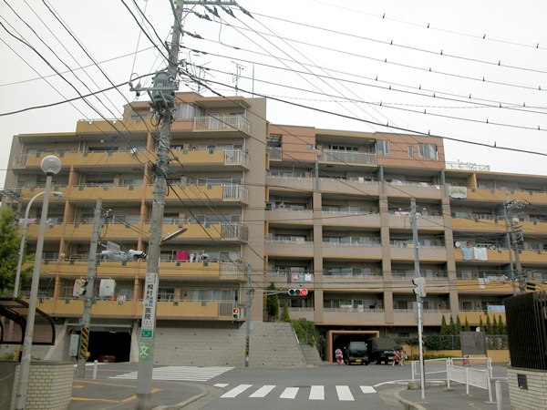 サンクタス鷺沼ヴィルドヴェールの外観