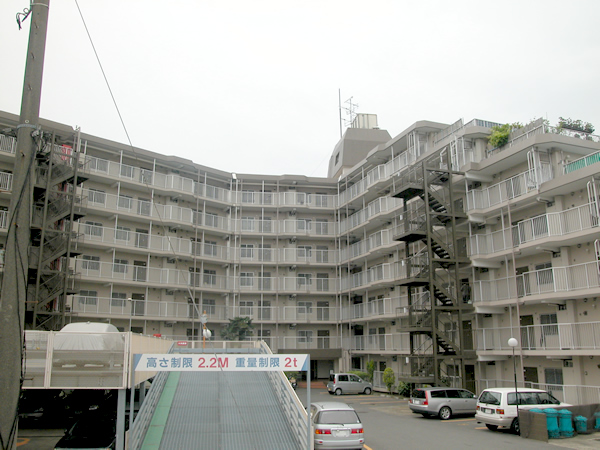 サニーハイツ梶ヶ谷の外観