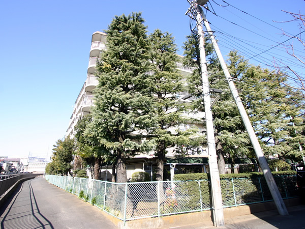 サニーハイツ梶ヶ谷の外観