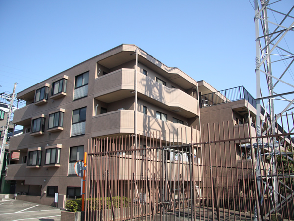 マイキャッスル宮崎台イーストコートの外観