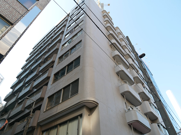 東カングランドマンションキャッスル池袋の外観