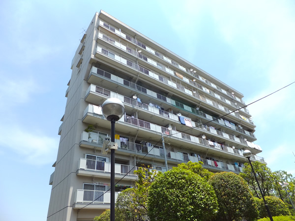 東急鷺沼スカイドエリングＡ棟の外観