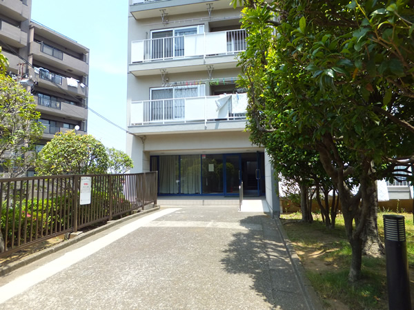 東急鷺沼スカイドエリングＡ棟の外観