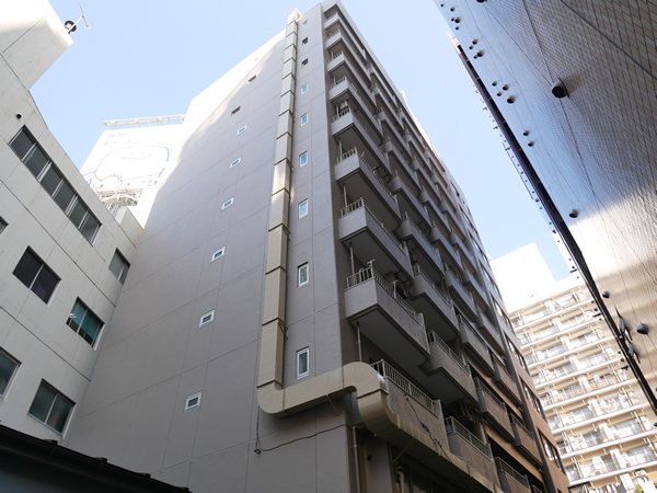 東カングランドマンションキャッスル池袋の外観