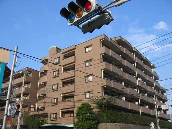 東急ドエルアルス鷺沼東の外観