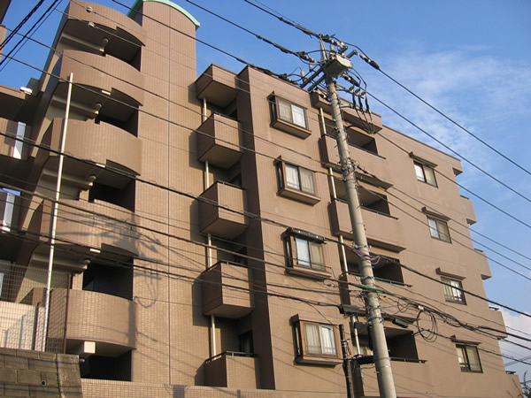 東急ドエルアルス鷺沼東の外観