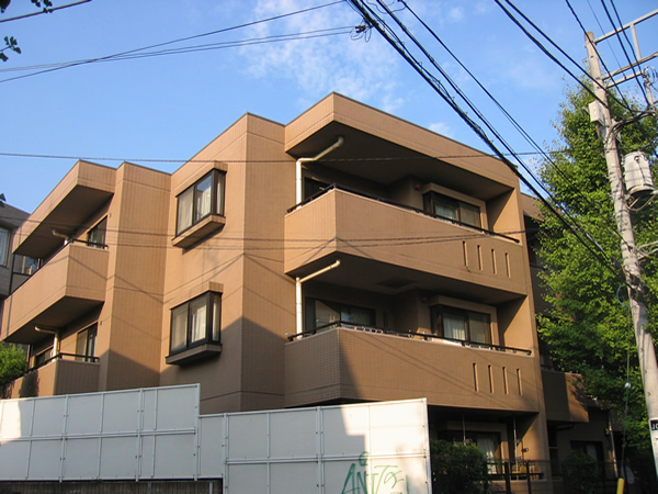 クリオ鷺沼1番館の外観