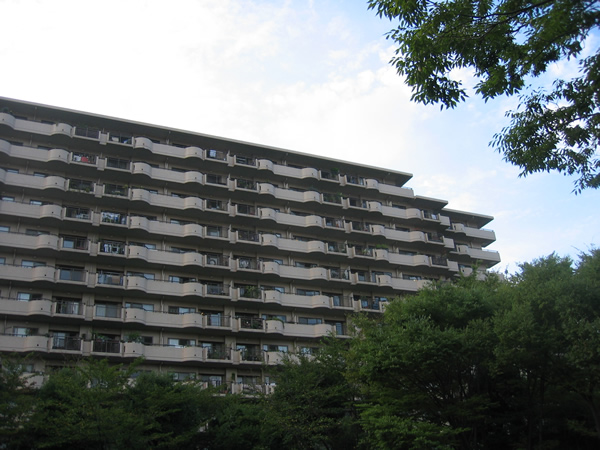 アルスあざみ野の外観