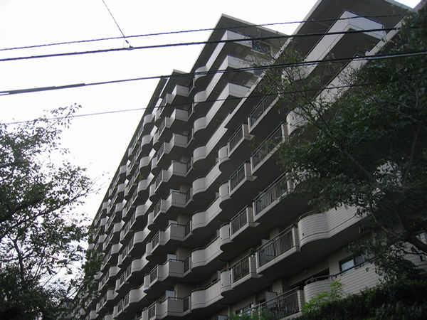 アルスあざみ野の外観