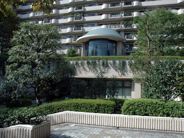 アルスあざみ野の外観